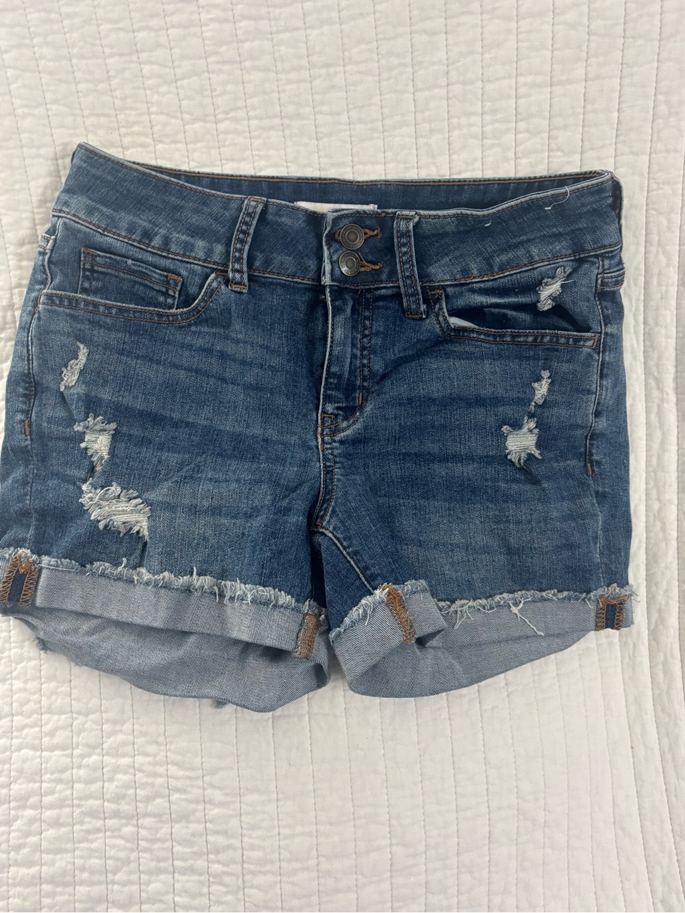 SO Women's Rolled Hem Distressed Jean Shorts - Blue